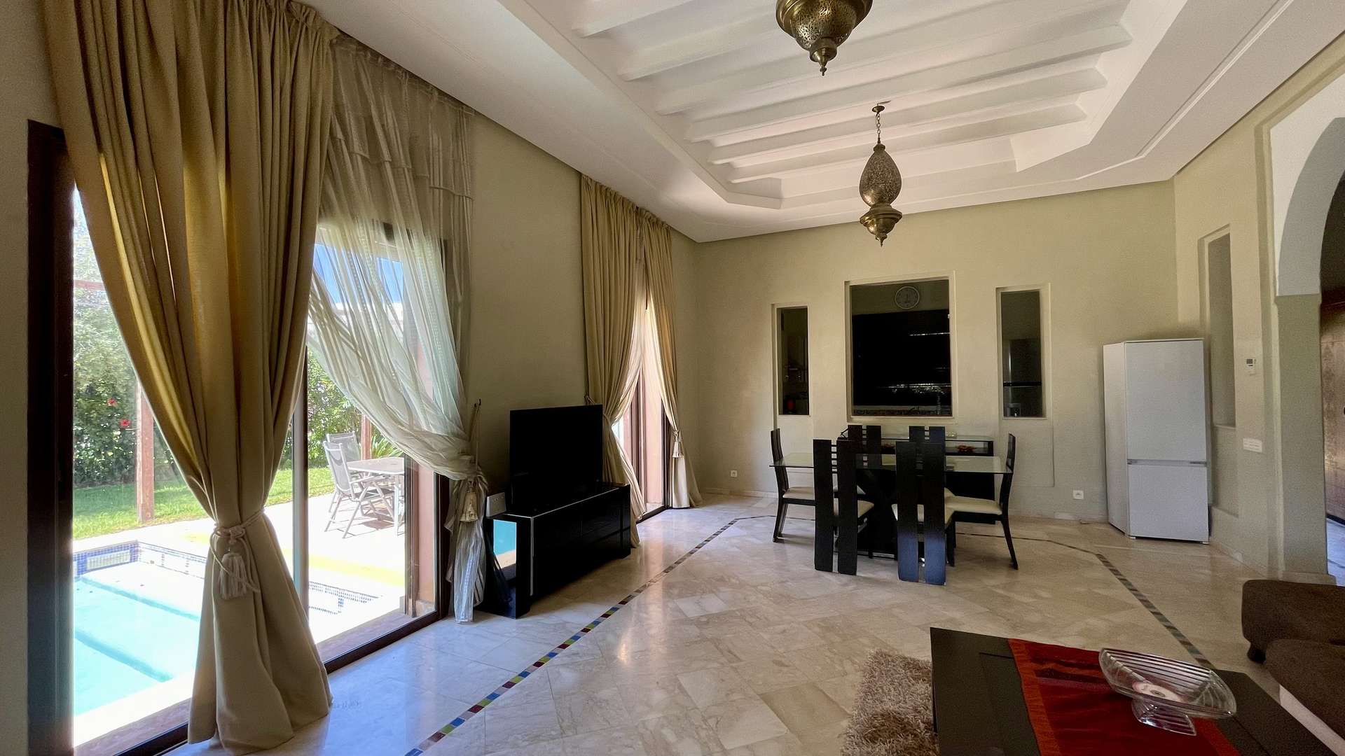 Location de vacances,Villa,Villa mitoyenne 3 chambres à coucher de plain-pieds sur la route de Fès à 20 min. du centre,Marrakech,Route de Fès