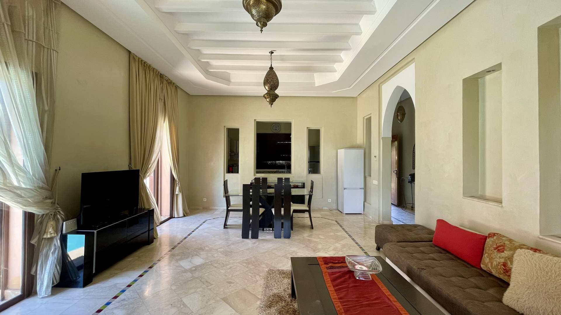 Location de vacances,Villa,Villa mitoyenne 3 chambres à coucher de plain-pieds sur la route de Fès à 20 min. du centre,Marrakech,Route de Fès