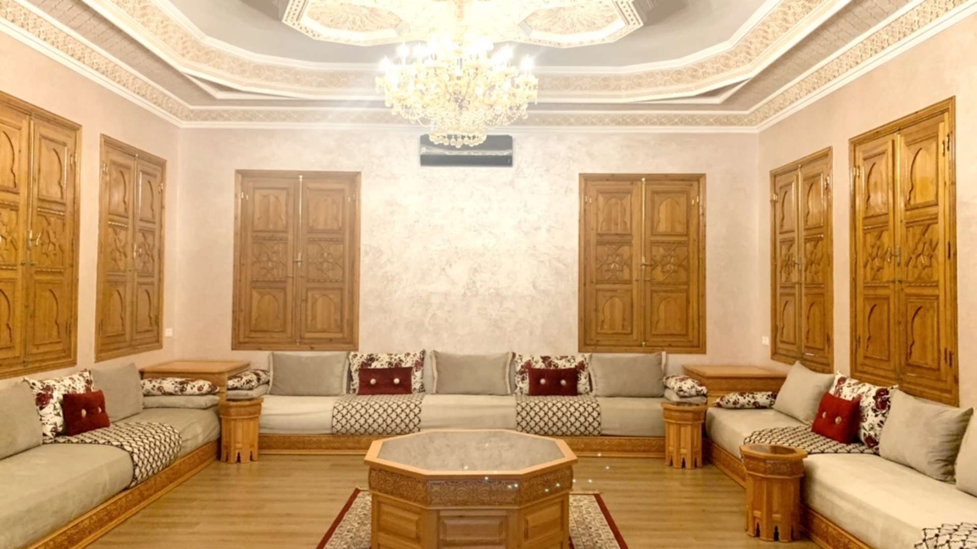 Location de vacances,Villa,Magnifique propriété privée de 7 suites à 15 min. du centre de Marrakech,Marrakech,Route de Fès