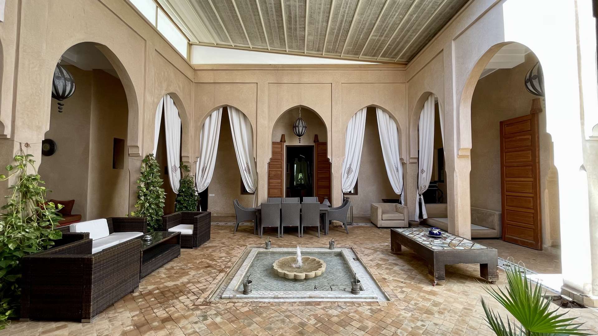 Location de vacances,Villa,Somptueuse Villa de style Riad de plain-pied 4 suites sur un parc de 4200M2,Marrakech,Route d'Ouarzazate