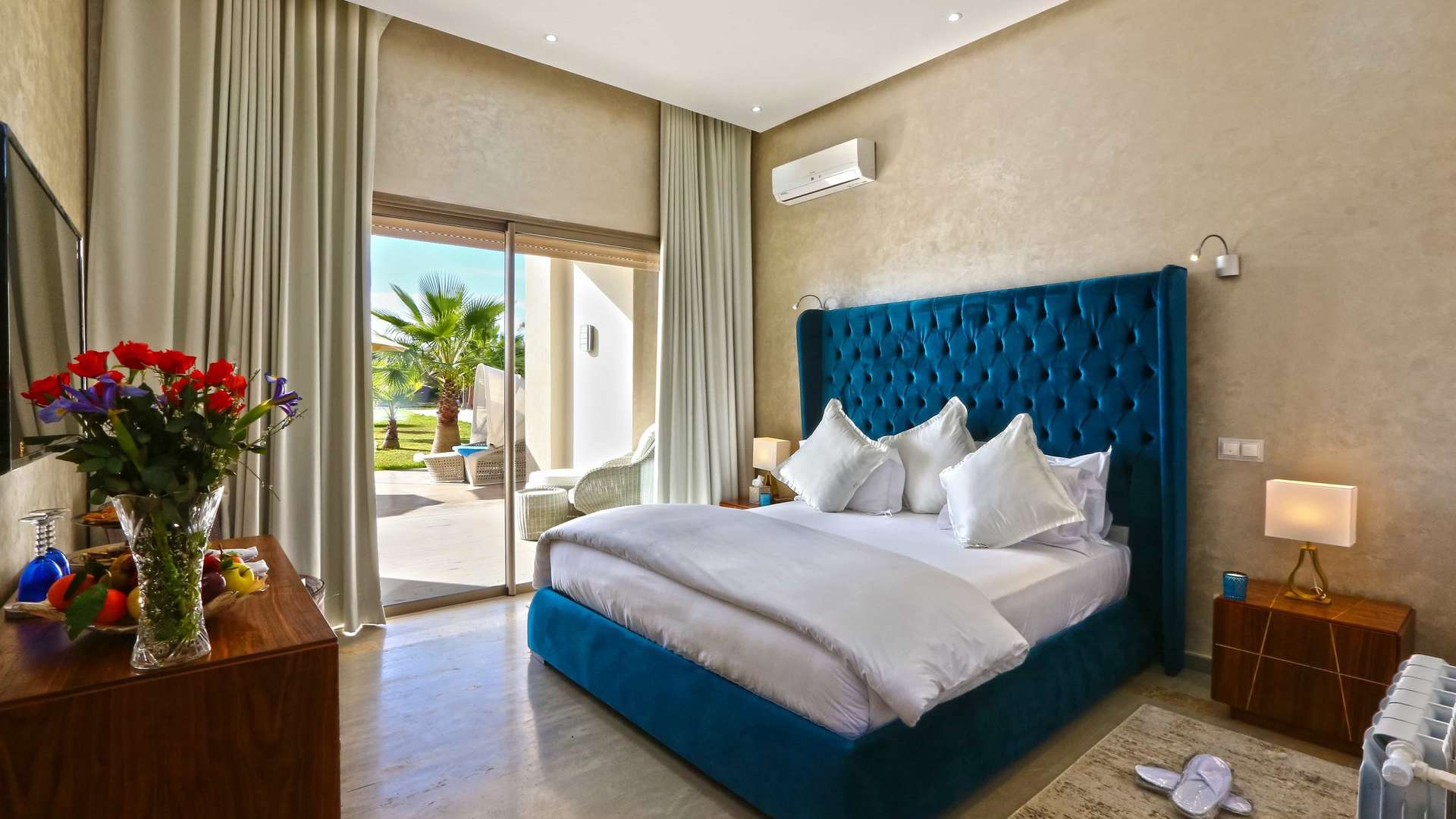 Location de vacances,Villa,Location Saisonnière d'Exception : Palace de prestige avec 8 suites et salle de célébrations polyvalente,Marrakech,Route Amizmiz