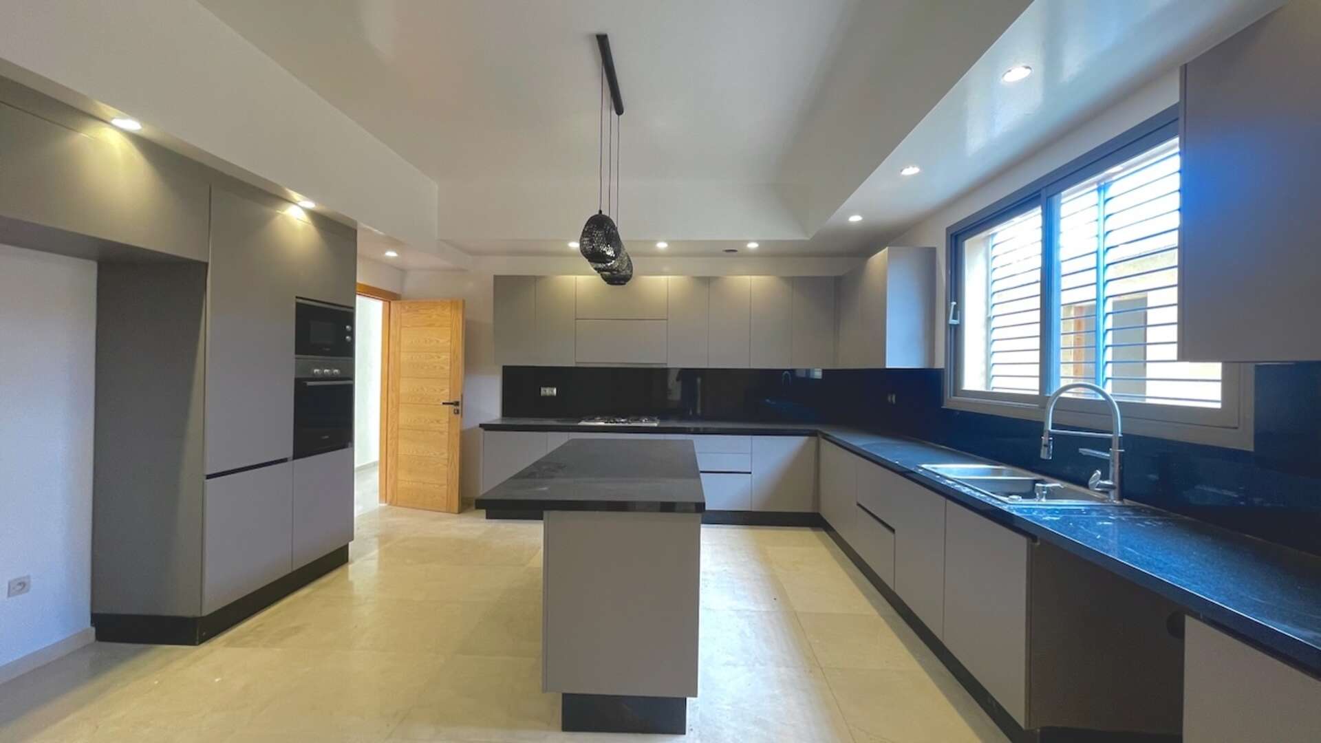 Vente,Villa,Villa Contemporaine de Luxe à Vendre à Marrakech – 1200 m² de Terrain – 550 m² Habitables – 4 Suites – Neuve – Livraison Immédiate,Marrakech,Atlas Nakhil