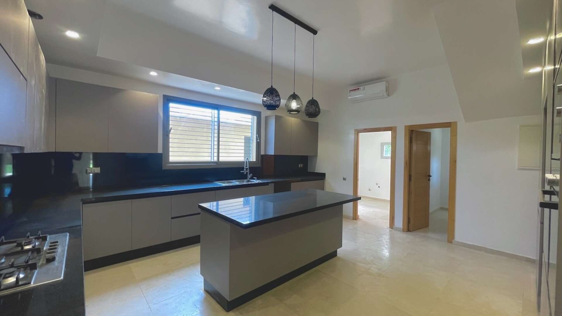 Vente,Villa,Villa Contemporaine de Luxe à Vendre à Marrakech – 1200 m² de Terrain – 550 m² Habitables – 4 Suites – Neuve – Livraison Immédiate,Marrakech,Atlas Nakhil