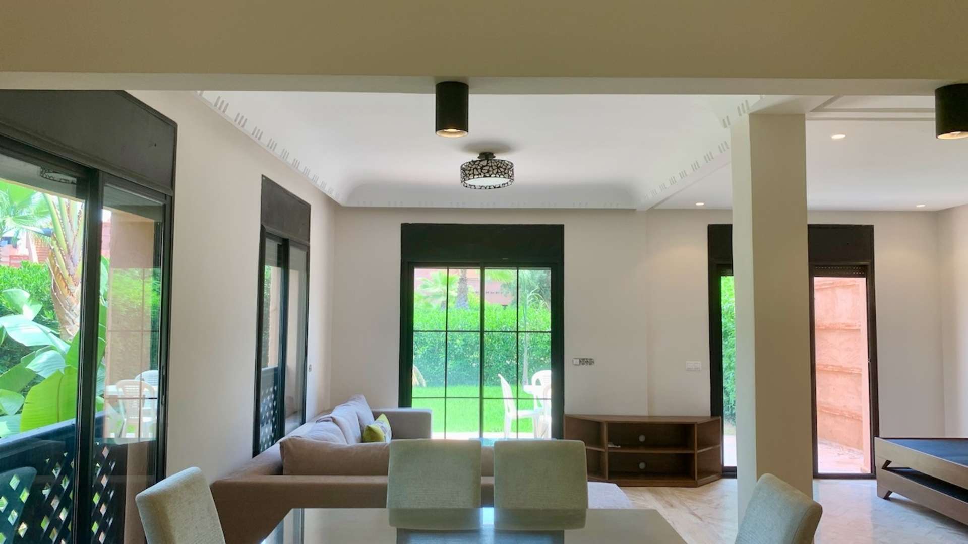 Location longue durée ,Appartement,Triplex indépendant de 2ch salon avec jardin et terrasse toiture près des 3 golfs à Marrakech,Marrakech,Atlas Golf Resort 