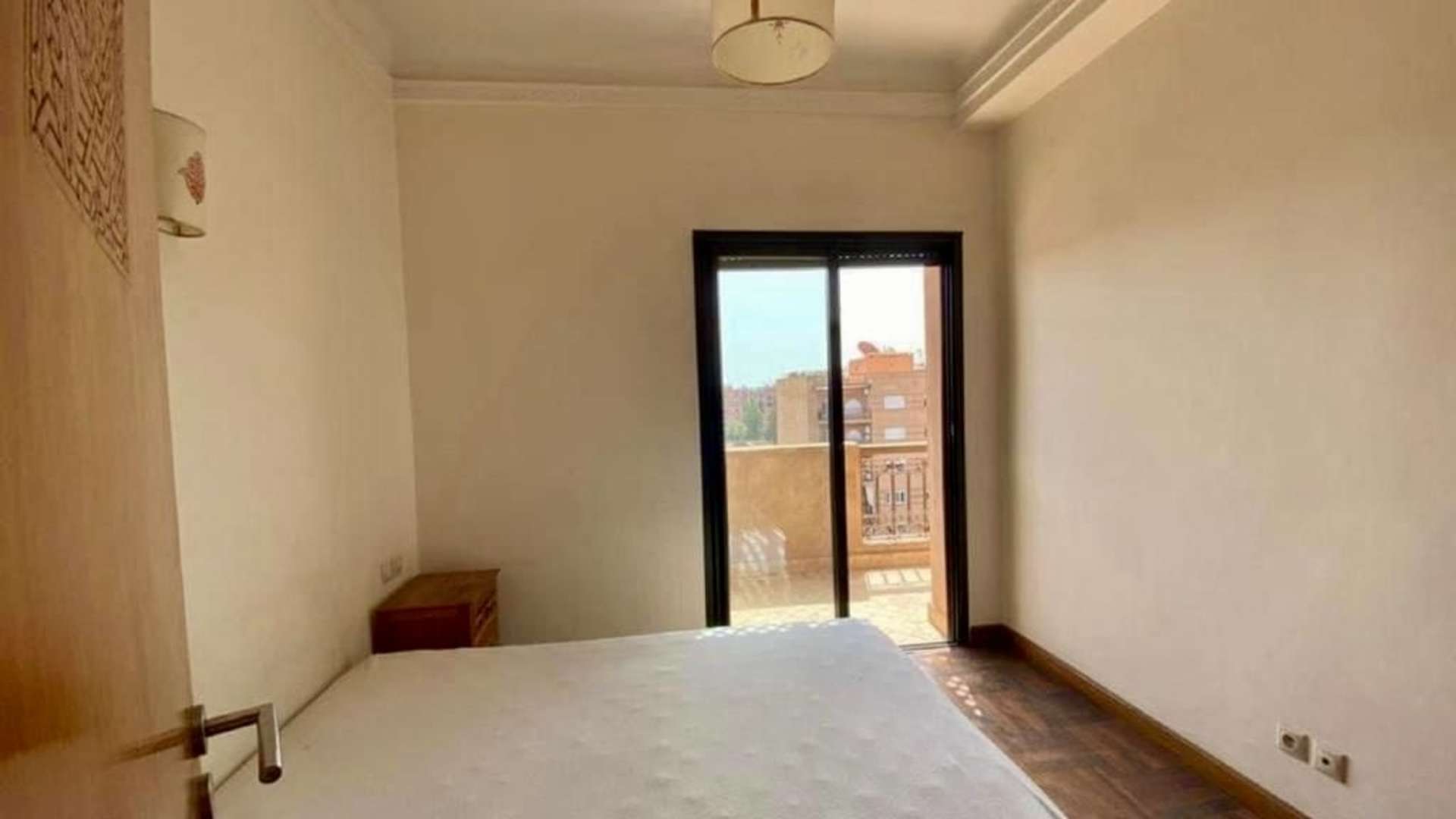Location longue durée ,Appartement,Appartement à la location longue durée vide avec vue dégagée au dernier étage avec une jolie terrasse,Marrakech,Camp Al Ghoul