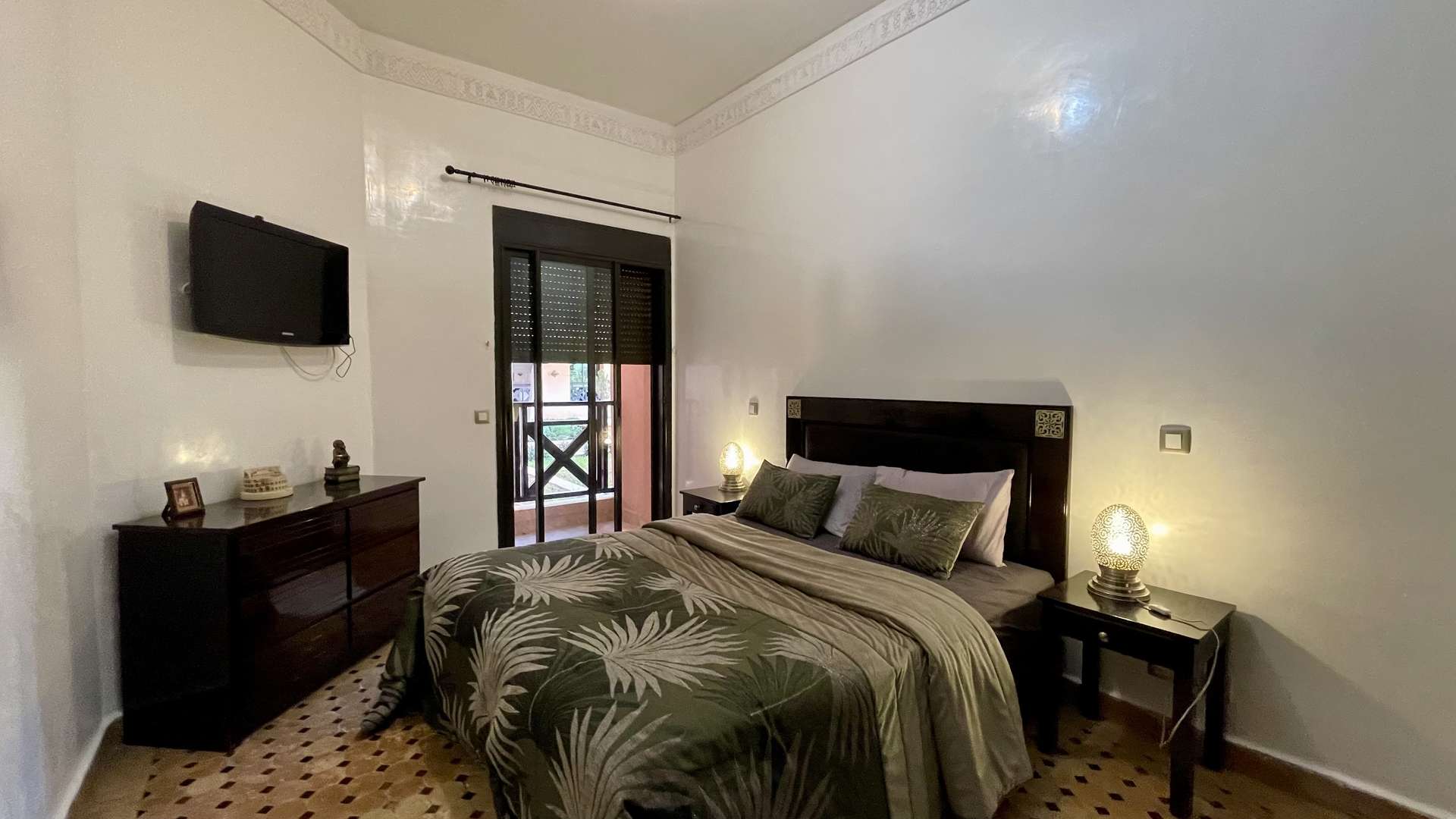 Location longue durée ,Appartement,Sublime Appartement rénové d'1 chambre salon avec terrasse Résidence avec piscine ,Marrakech,Belbekkar